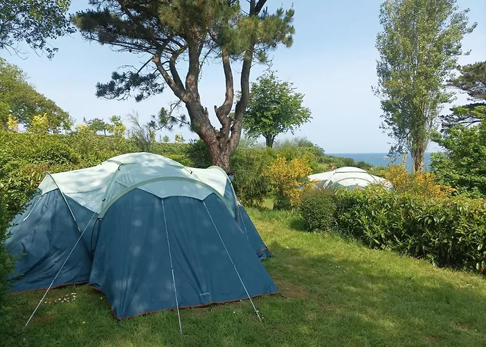 Tente 3 chambres, petit camping familial vue mer
